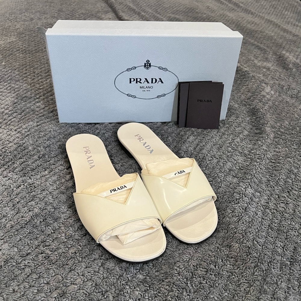 Prada Used White Leather Sandals